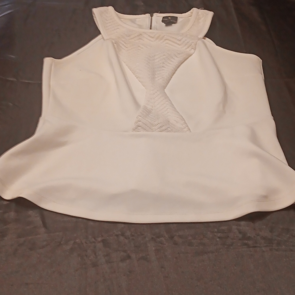 Worthington, white sleeveless peplin top.